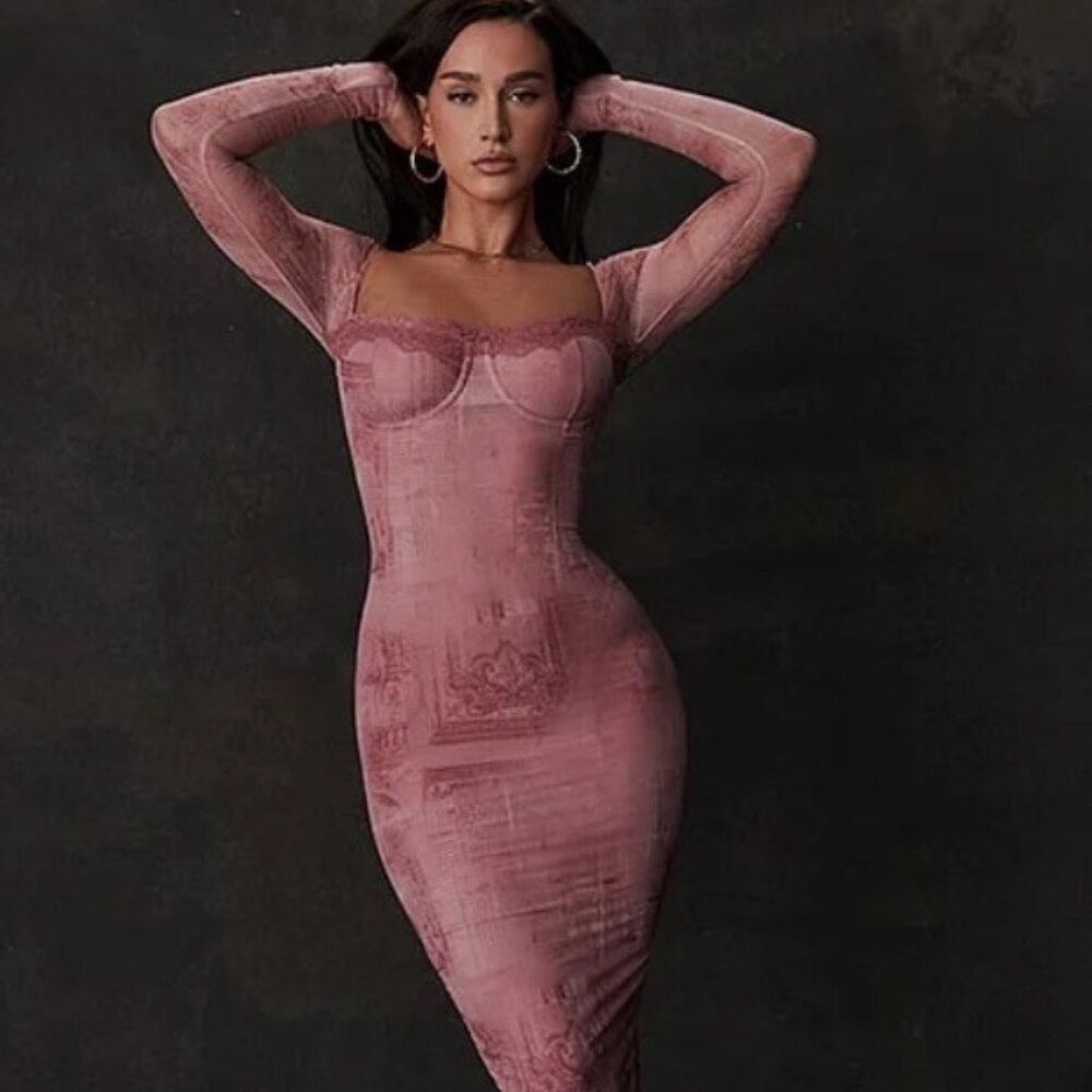 💗 Pink Long Sleeve Corset Dress – Sexy & Elegant 💗